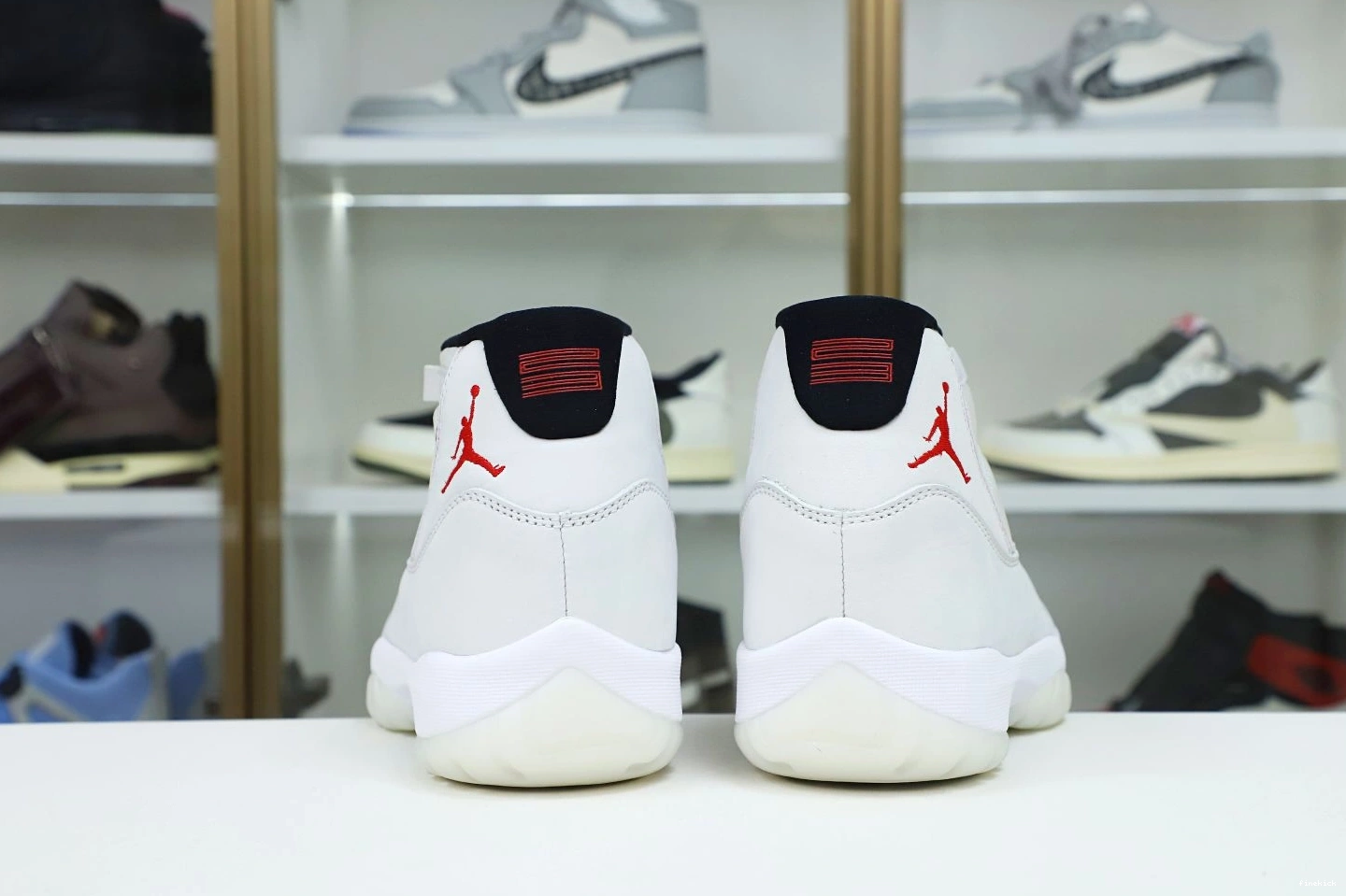 PLATINUM XI RETRO JORDAN 11 TINT AIR 1005